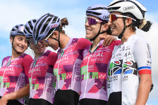 Catalina Soto Campos en el Top 20 de la Kreiz Breizh Elites Féminin UCI 1.1